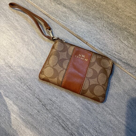 Coach wristlet Signature Canvas with leather - Picture 1 of 6